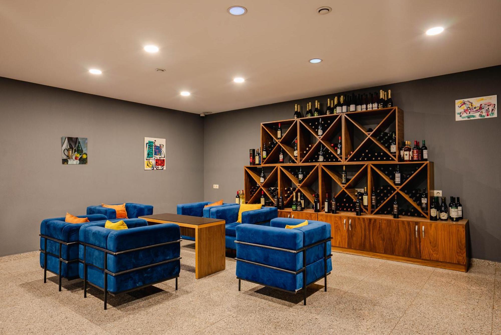 Gudauri Inn Kültér fotó Wine tasting room