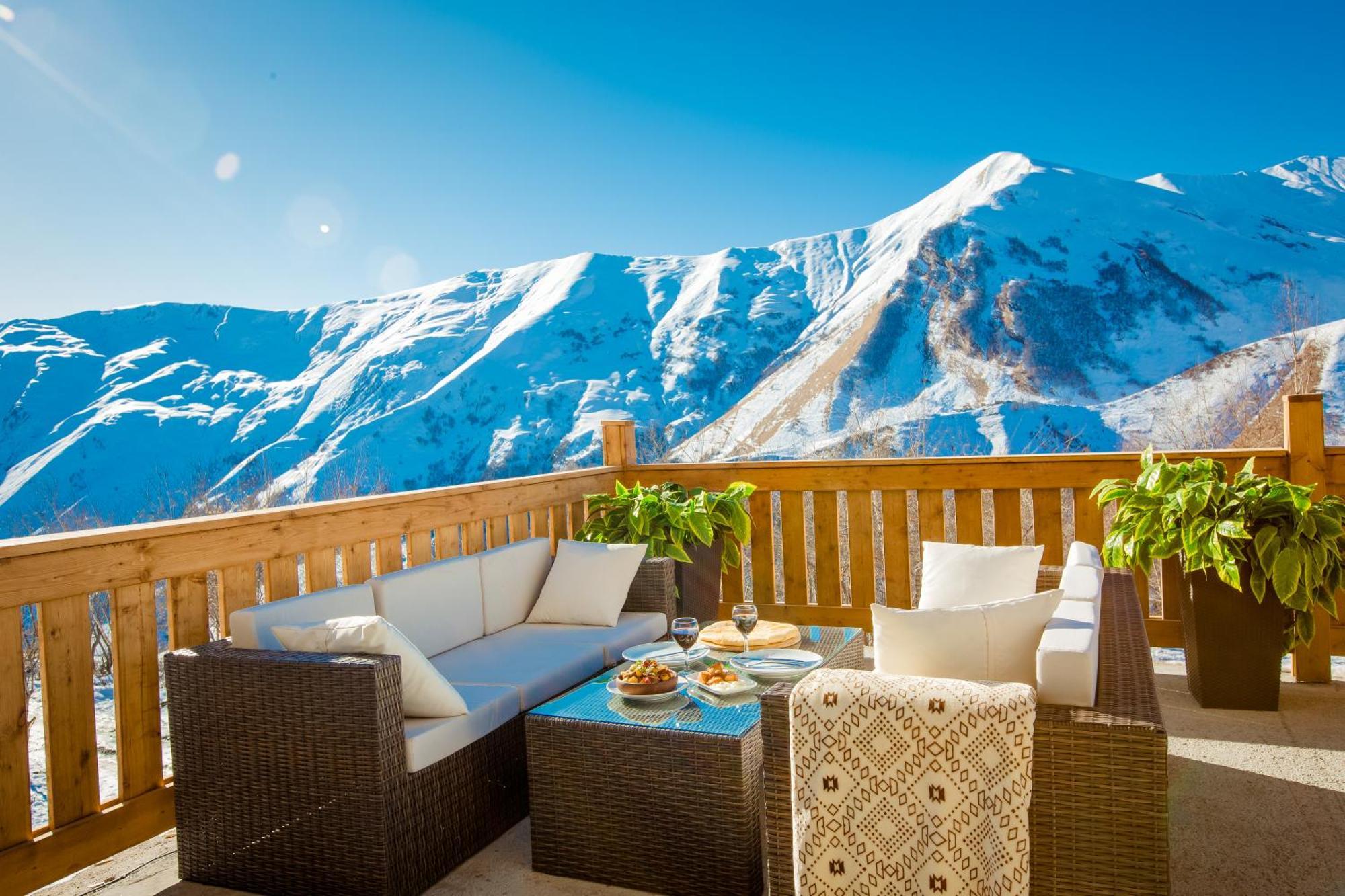 Gudauri Inn Kültér fotó Terrace at the Hotel